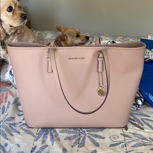 Michael Kors light pink bag